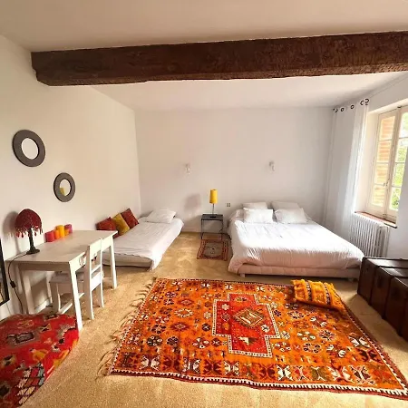 فيلة Character In Countryside, Swimming Pool *