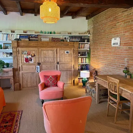 Character In Countryside, Swimming Pool فيلة Lanta