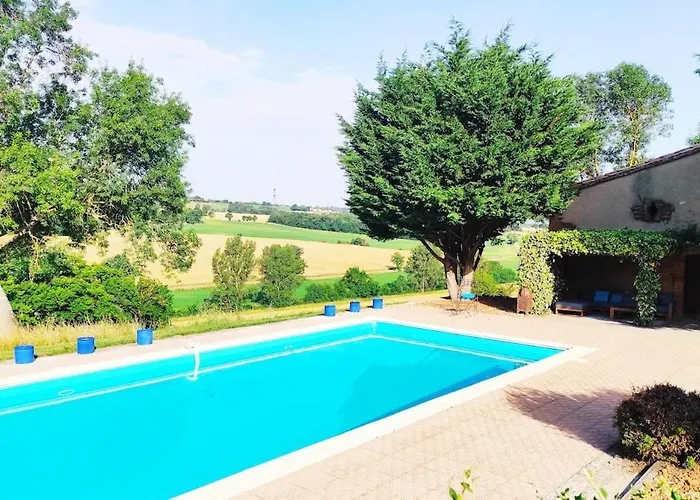 Character In Countryside, Swimming Pool * Lanta